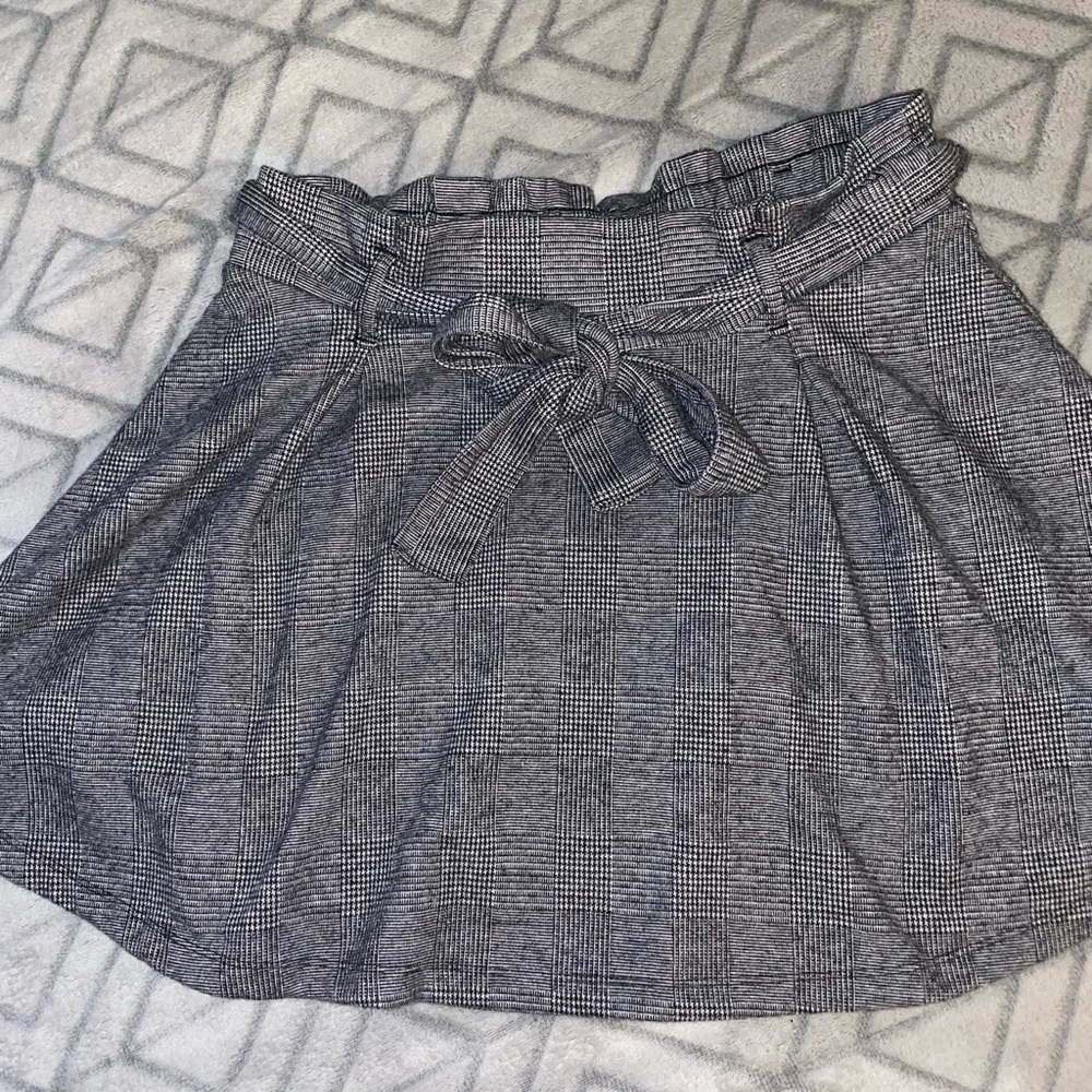 Printed skirt with bow